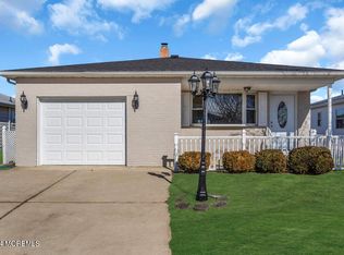 24 Eldorado St, Toms River, NJ 08757