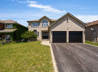 22 Silvercreek Cres, Barrie, ON L4N1S7