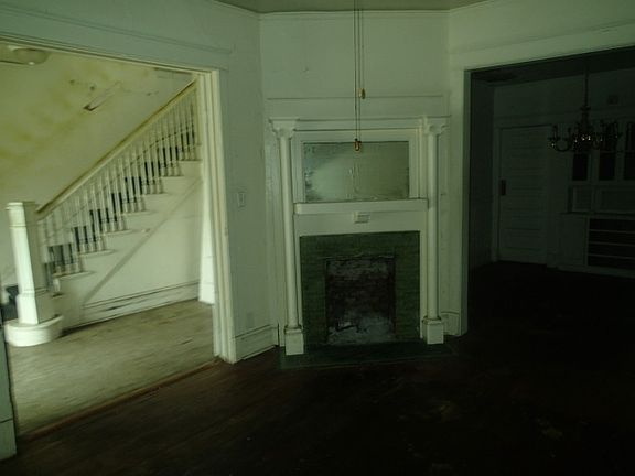 3rd image of 43 S 17th Ave
