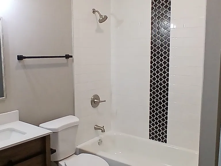 4210 Robert Ave #DOWNSTAIRS — Photo 8