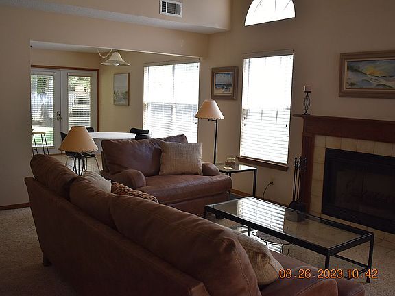 Living Area Vaulted Ceilings