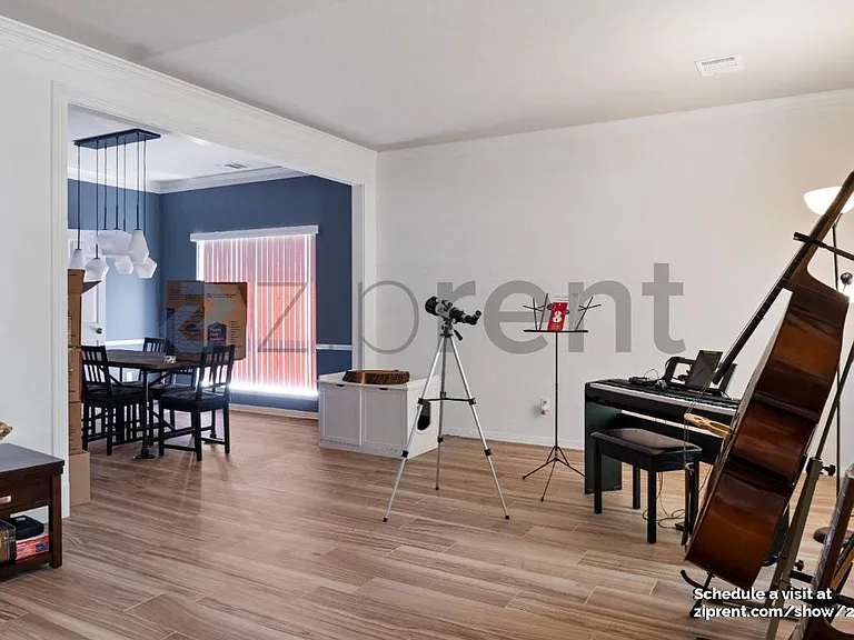 1406 Dapplegrey Ln — Photo 14
