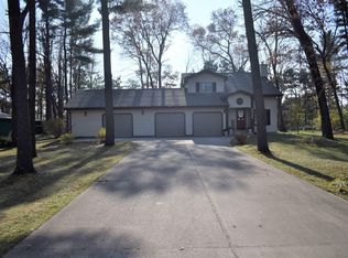 2340 Maplewood Dr, Plover, WI 54467