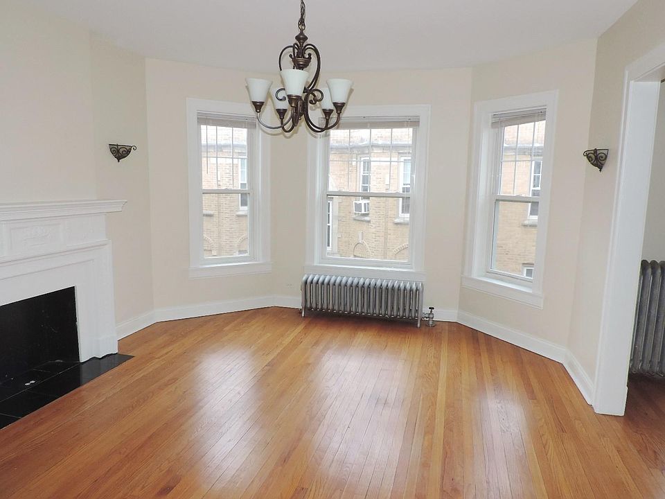 1st image of 718 Hinman Ave