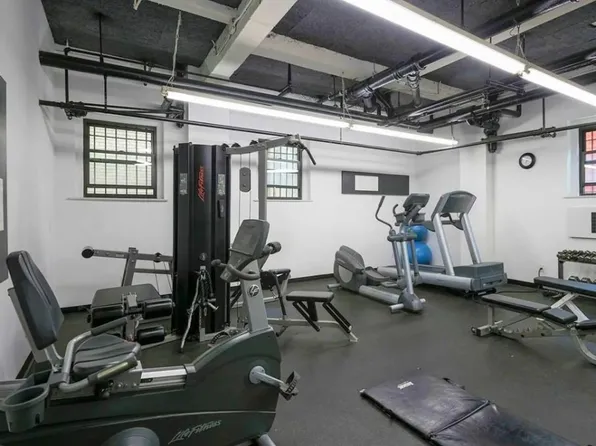 333 East 53rd Street image 16 of 17