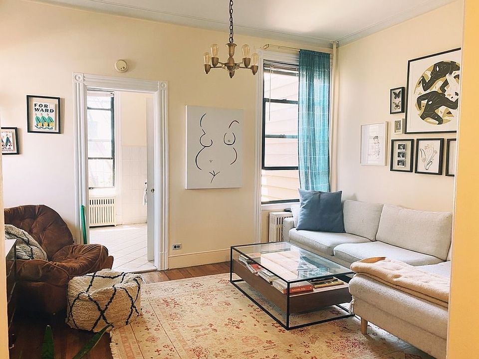 1st image of 633 Leonard St #2
