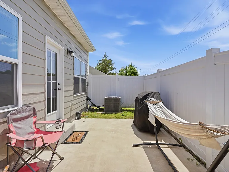 380 Camargue Ct — Photo 19