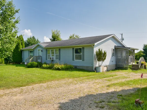 78563 39th St, Decatur, MI 49045