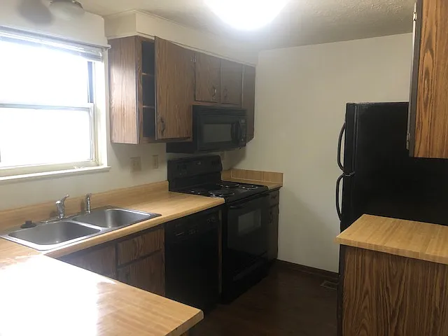 1758 Watertower Dr — Photo 5