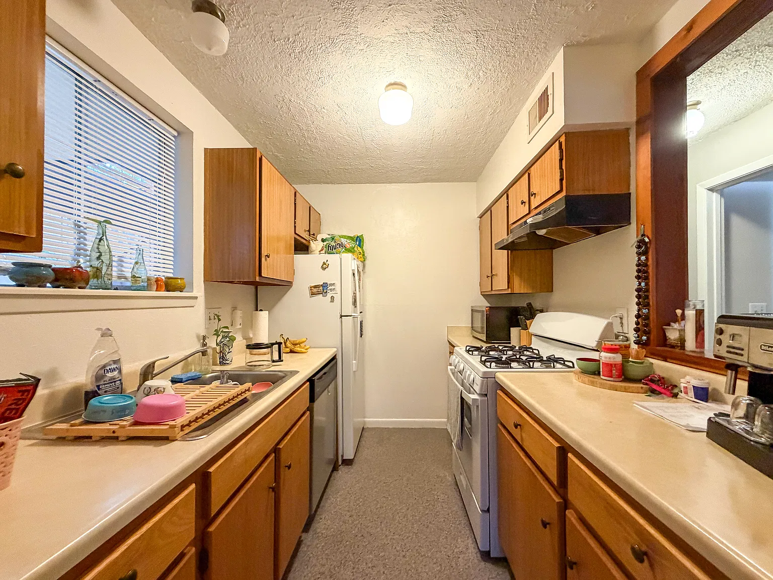 2 bed, 740 sqft, $1,425 — Photo 3