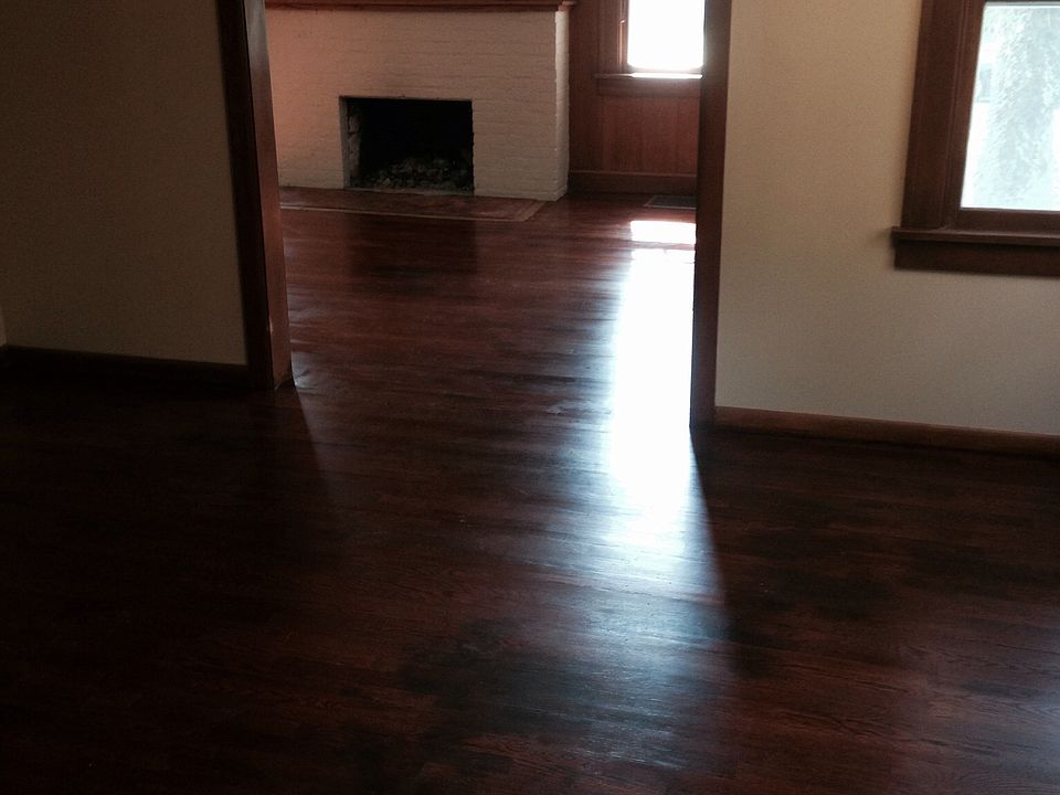 2nd image of 940 N Vassar St