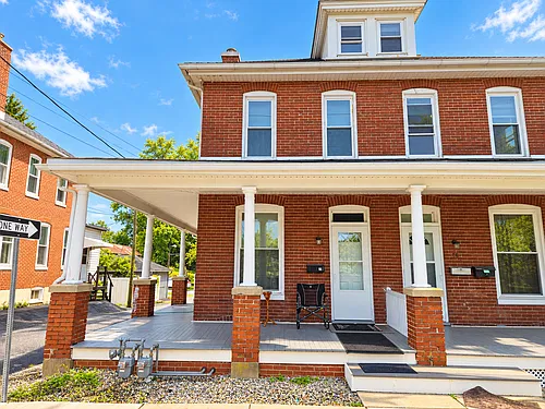 Floor plan 36 N. Poplar St.