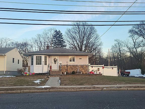 2nd image of 128 Cleveland Ave
