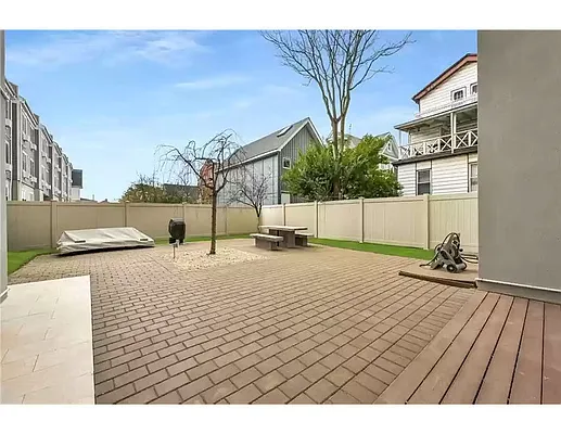 Rented by Modern Spaces | media 23