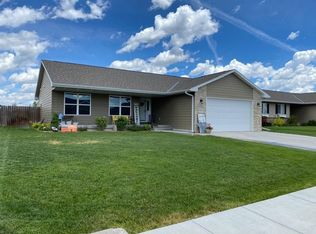 3921 W Park Dr, North Platte, NE 69101