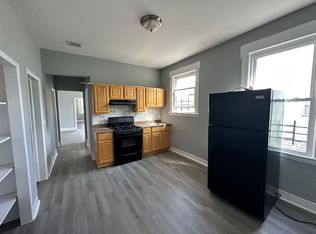 313 S 19th St #3E, Newark, NJ 07103