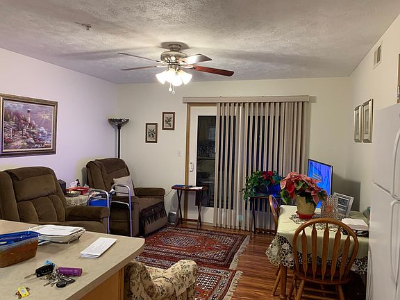 2nd image of 224 Creekside Dr
