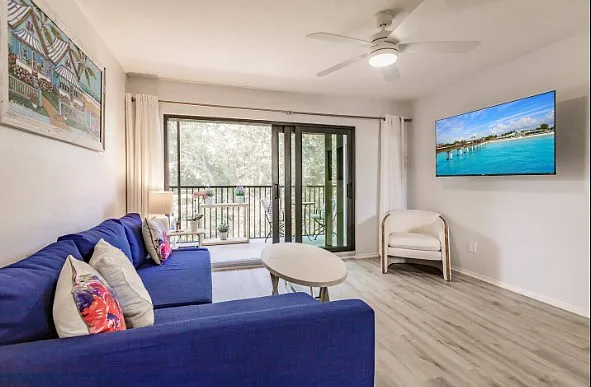 2 bed, 864 sqft, $11,400 — Photo 3