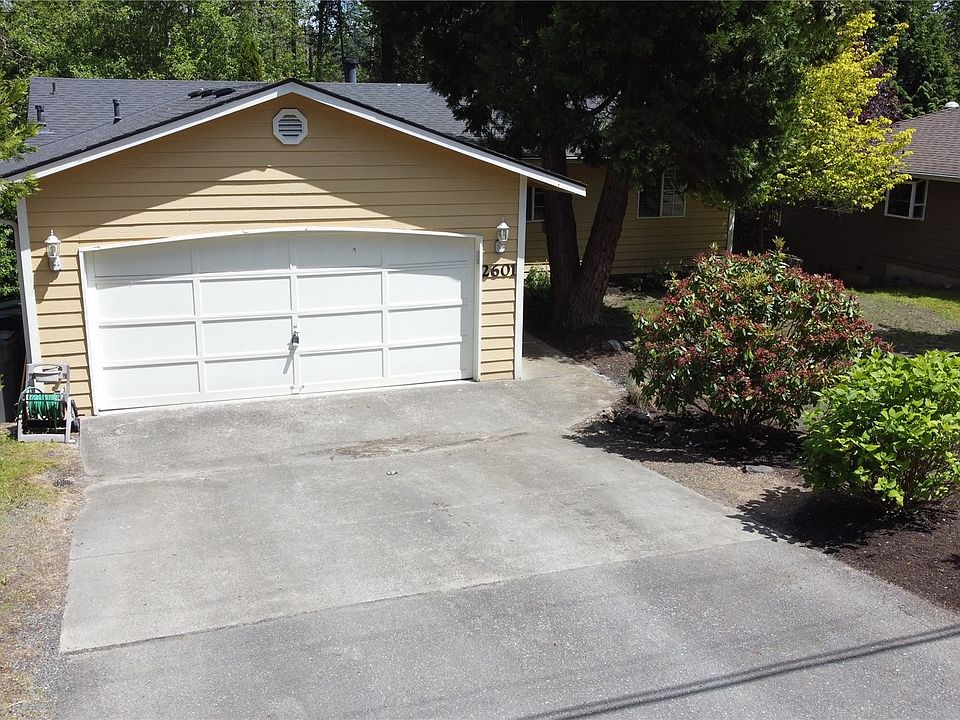1st image of 2601 Lake Drive