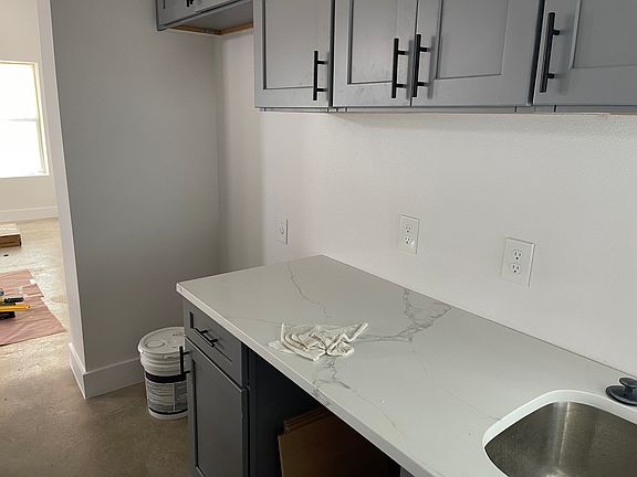 3rd image of 1041 Delgado St #1