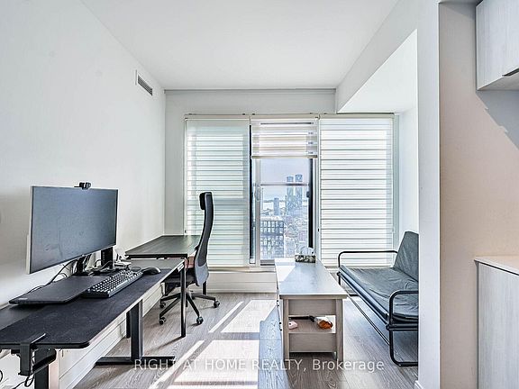 4th image of 181 Dundas St E #4608