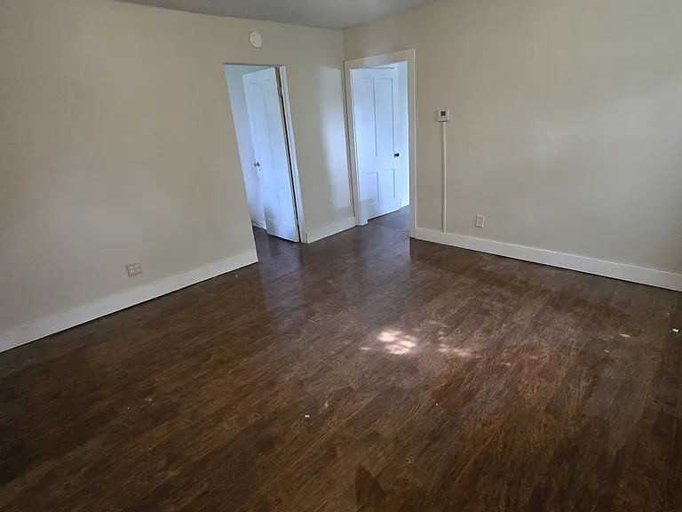 36 N Market St #4 — Photo 4