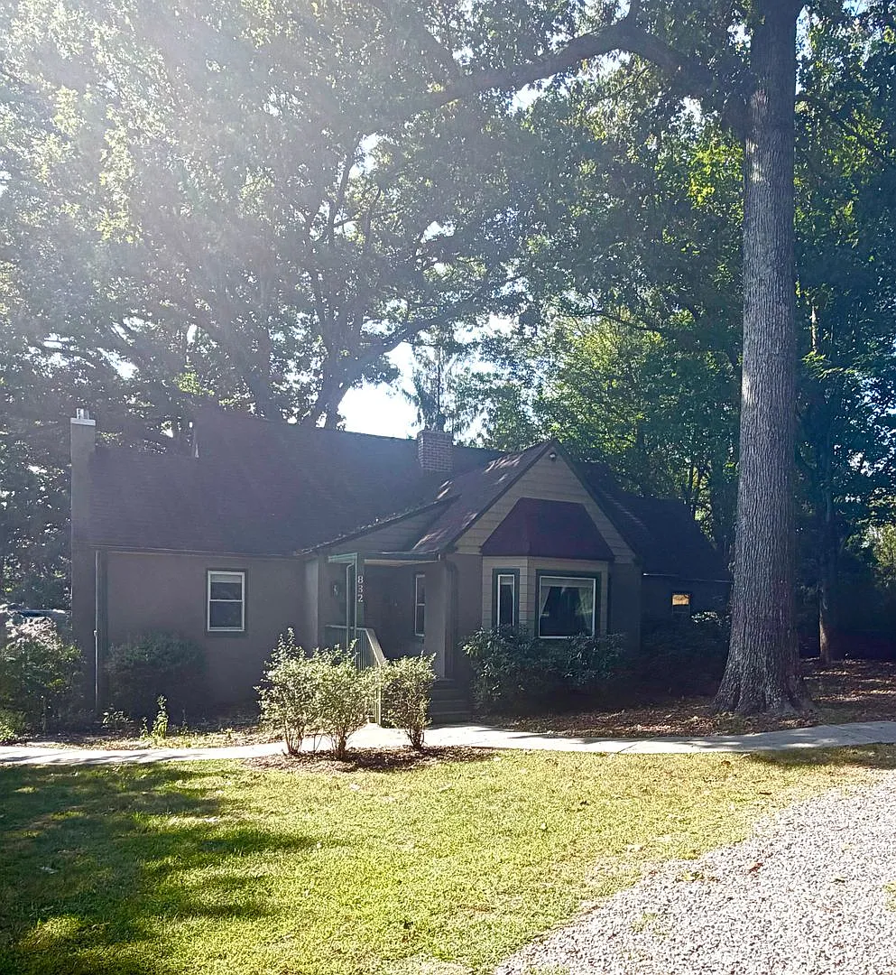 Charming 4-Bedroom, 3-Bath Home in Asheville — Photo 2