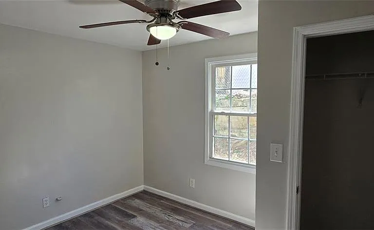 1280 Elizabeth Ave SW — Photo 7
