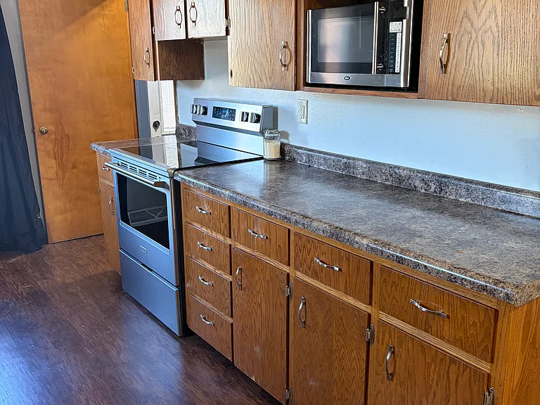 1632 Easton Ave — Photo 5