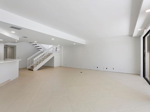 2nd image of 3980 N Ocean Dr #Ov-1