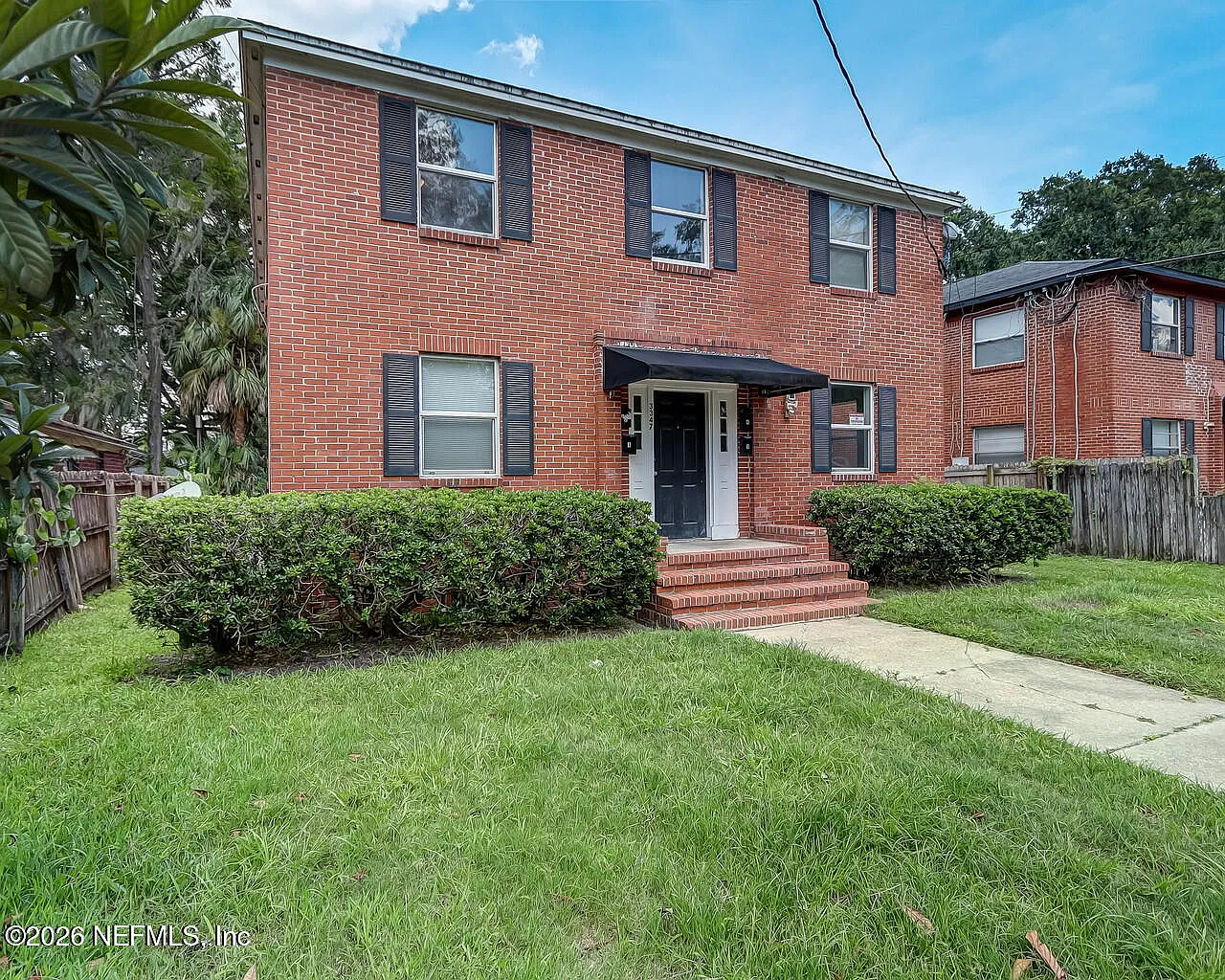 1 bed, 1.0 bath, 642 sqft, $1,050 — Photo 3