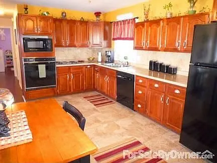 330 Eiler Dr photo 1