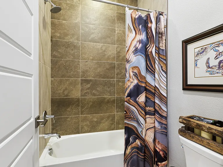 #GuardianRealty 10941 Earth Hues Summerlin Luxury Home Rental shower_06232026