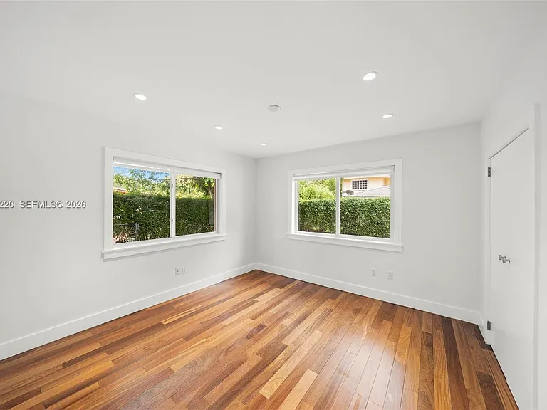 5510 Orduna Dr — Photo 12