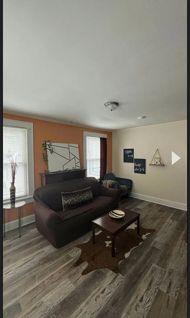 Room in 2 Bedroom Home at Kerr St NW — Photo 2