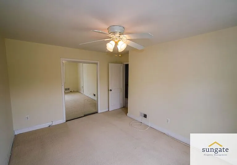 8616 Pleasant Plains Rd — Photo 15