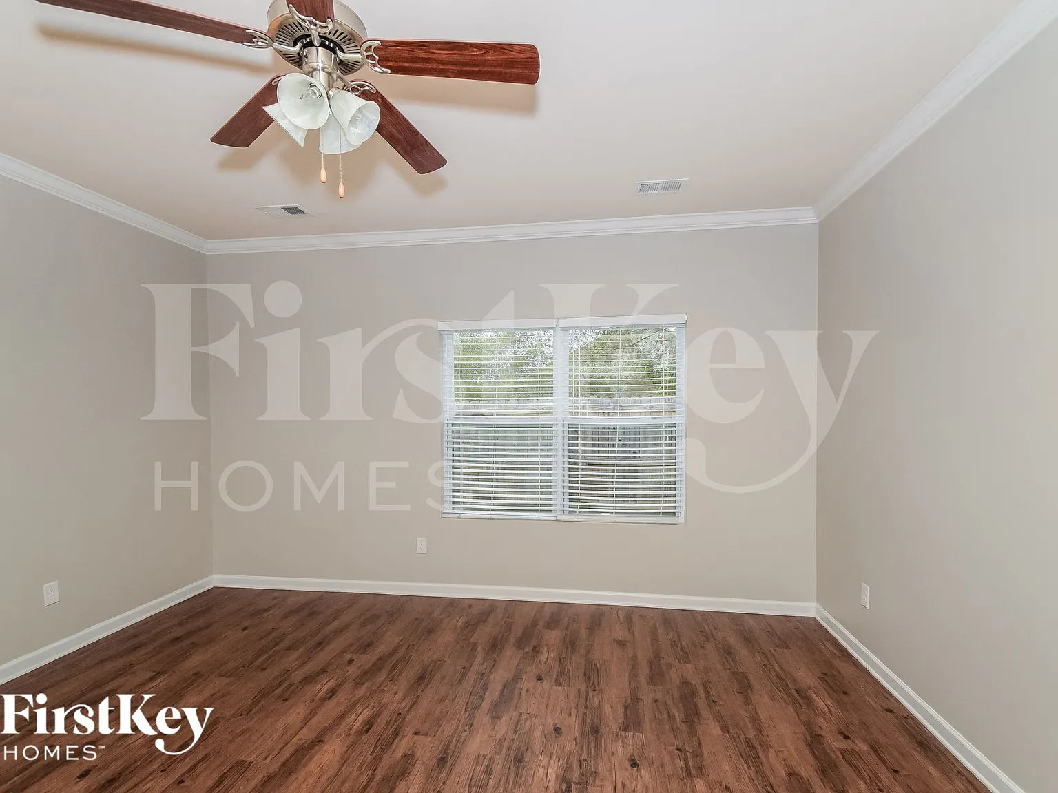 4 bed, 2.0 bath, 1774 sqft, $1,850 — Photo 2