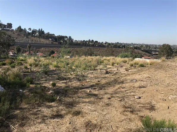 8876 Leigh Ave, Spring Valley, CA 91977