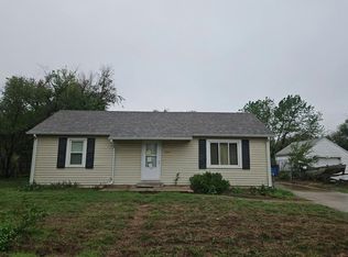 737 N Eisenhower St, Wichita, KS 67212