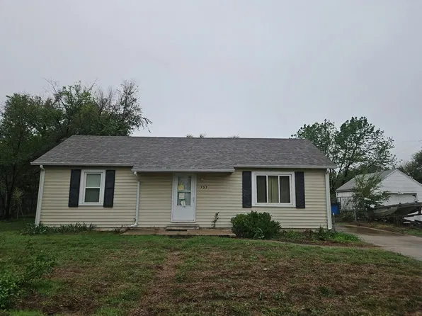 737 N Eisenhower St, Wichita, KS 67212