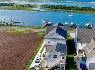 1309 Front St, Beaufort, NC 28516