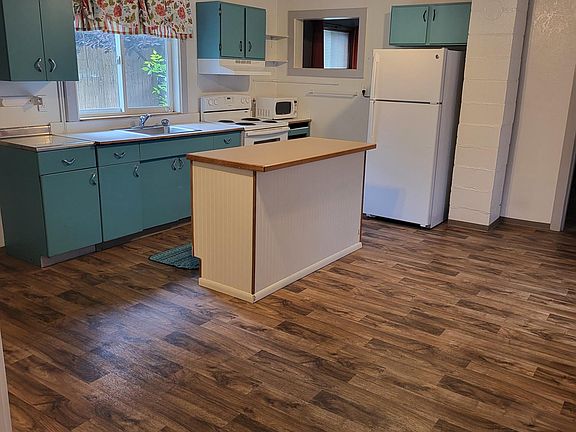 Kitchen with island.