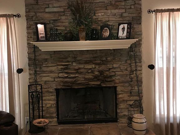 4th image of 1001 Blue Quail Dr