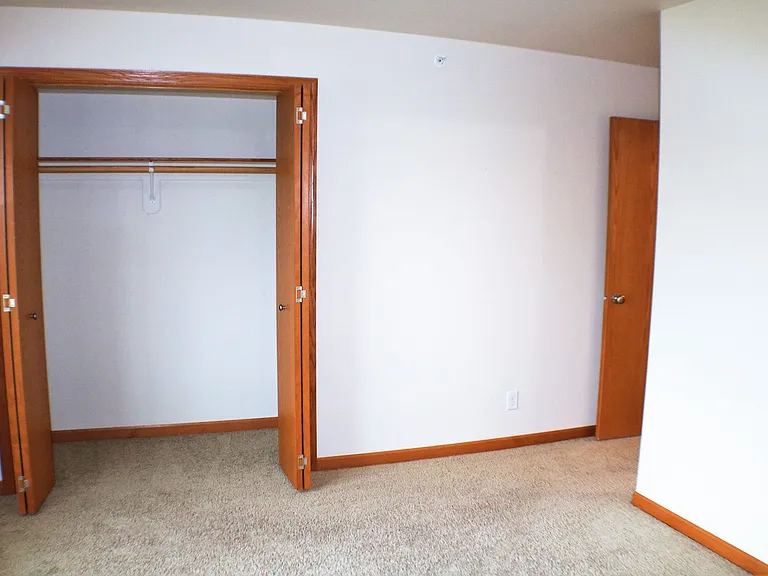545 Pond View Drive — Photo 30