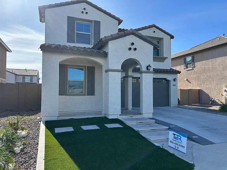 2345 E Castanets Dr — Photo 3