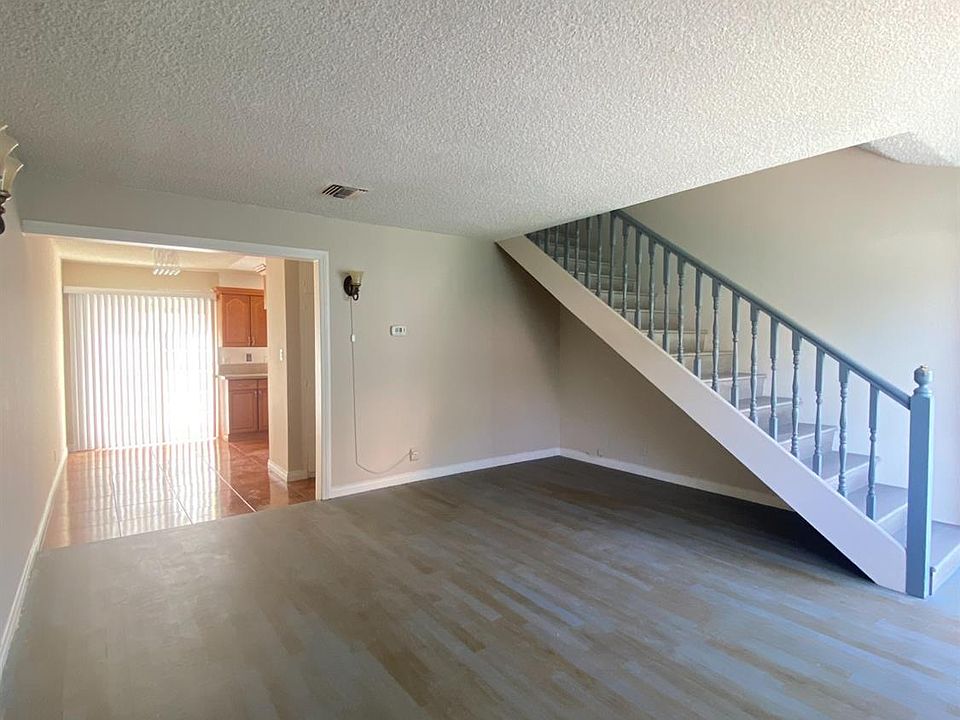 1st image of 521 E Valencia Ave APT B