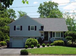 7 Fraley Dr, Somerset, NJ