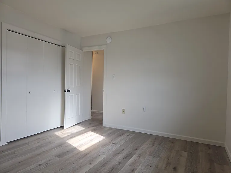 515 Poplar St — Photo 14