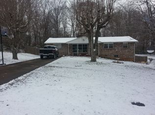 727 Roberts Cir, Lenoir City, TN 37772