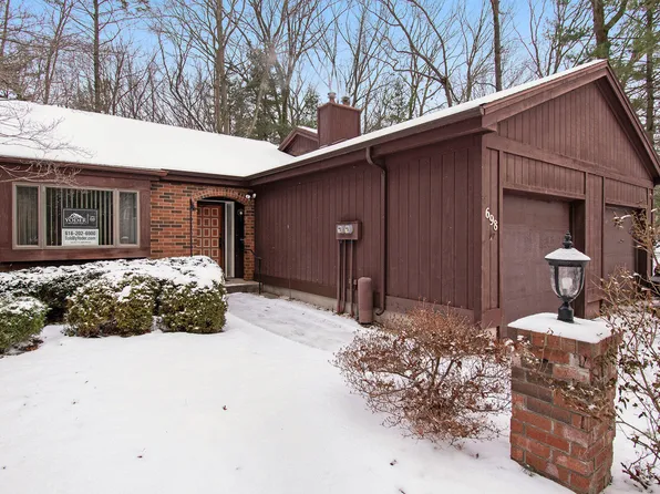 698 Pineway Dr, Muskegon, MI 49441